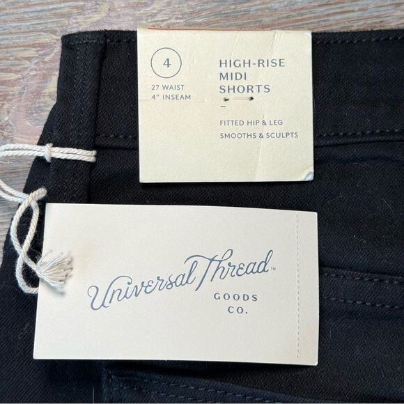 Universal Thread Women's Dark Jean Shorts - Picture 3 of 8